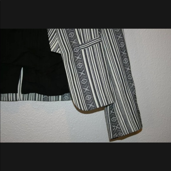 FREE IF BUNDLED Boho Line and Dot Blazer - Picture 5 of 9